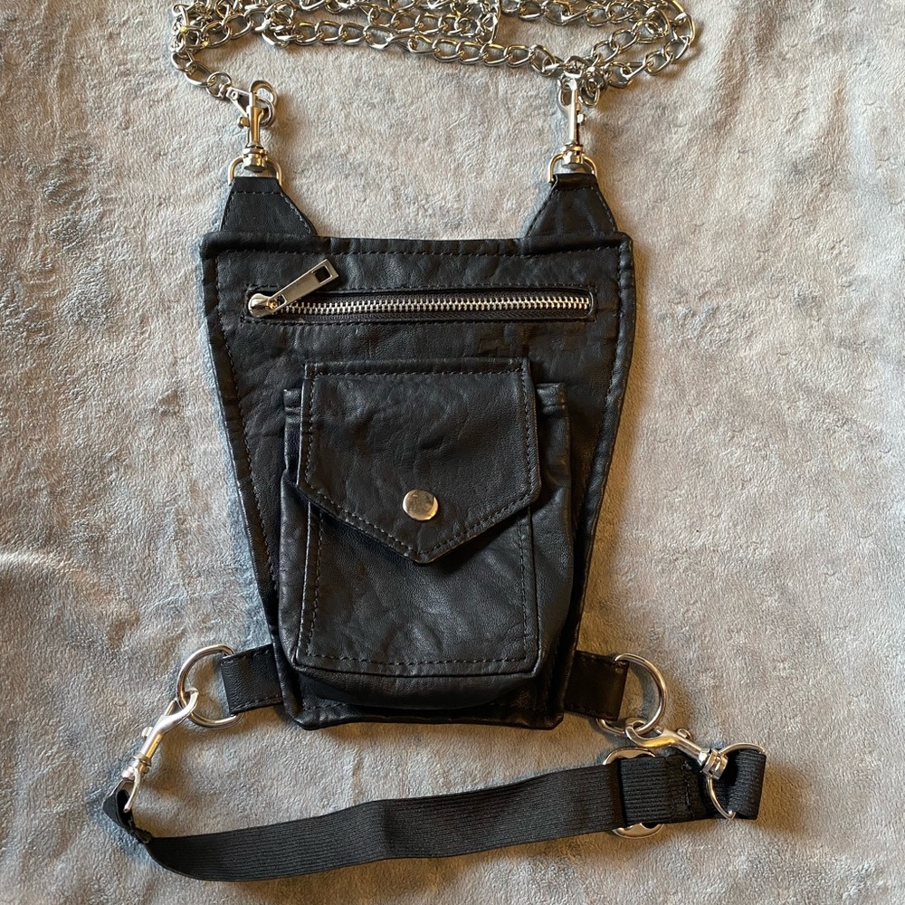 Dollskill leg bag